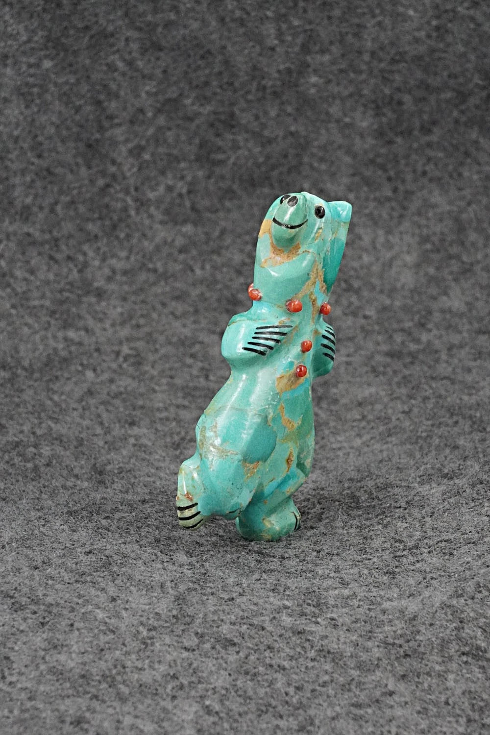 Bear Zuni Fetish Carving - Claudia Peina