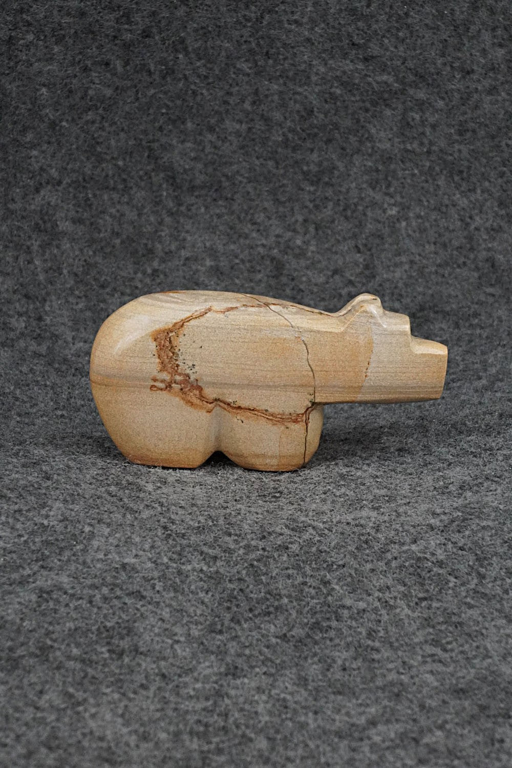 Bear Zuni Fetish Carving - Bernard Laiwakete