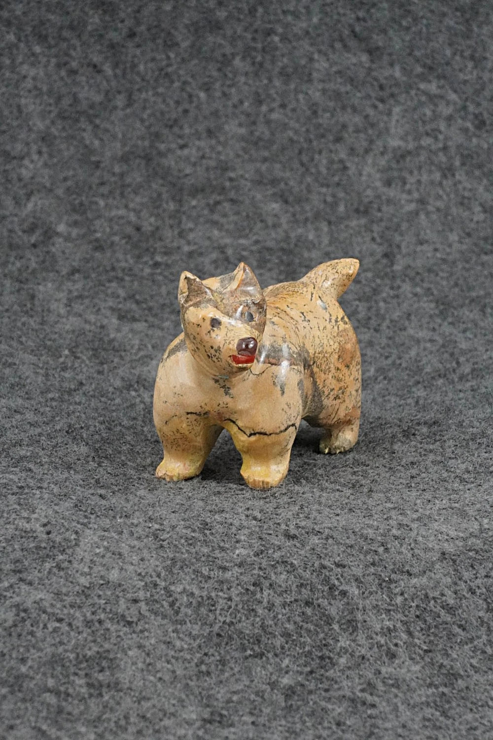 Dog Zuni Fetish Carving - Freddie Leekya