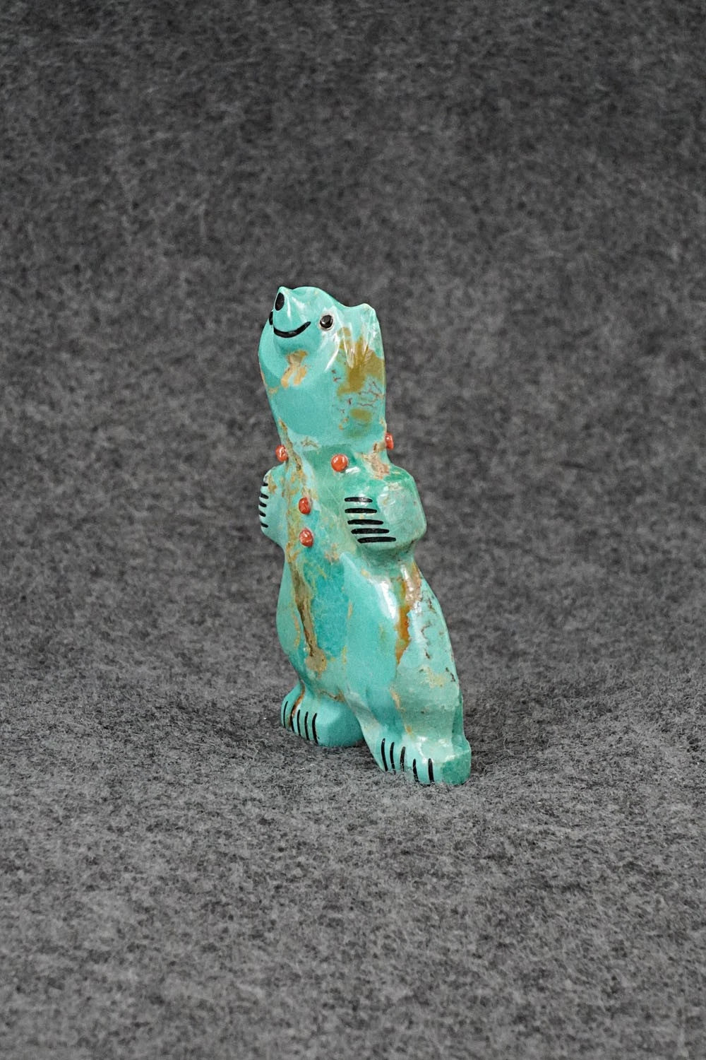 Bear Zuni Fetish Carving - Claudia Peina
