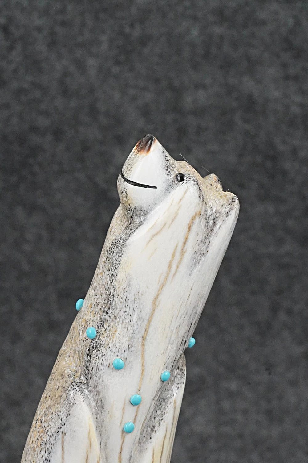 Bear Zuni Fetish Carving - Claudia Peina