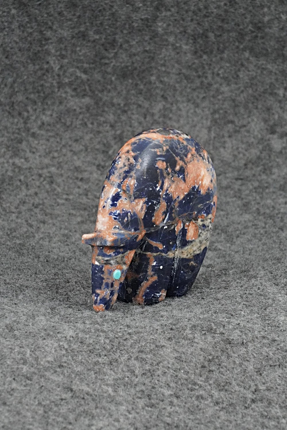 Bear Zuni Fetish Carving - Ronnie Lunasee