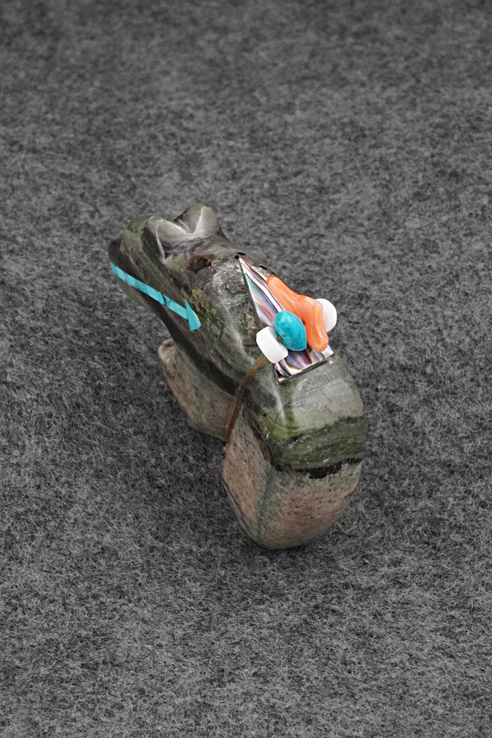 Bear Zuni Fetish Carving - Donavon Laiwakete