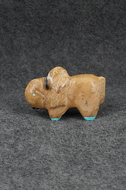 Buffalo Zuni Fetish Carving - Freddie Leekya