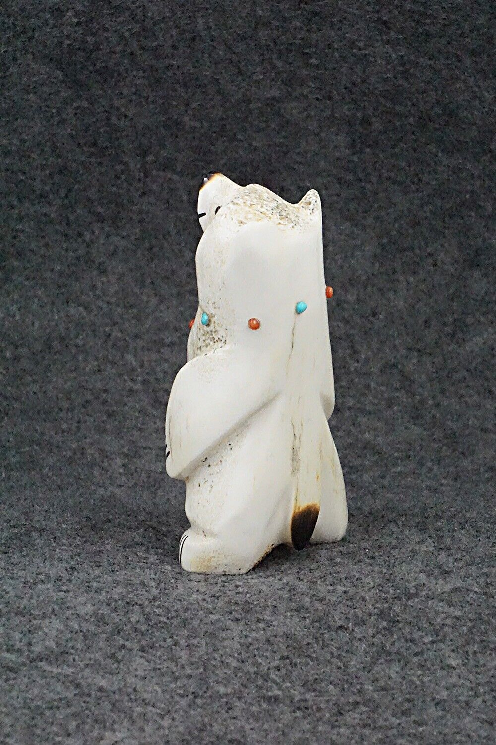 Bear Zuni Fetish Carving - Claudia Peina