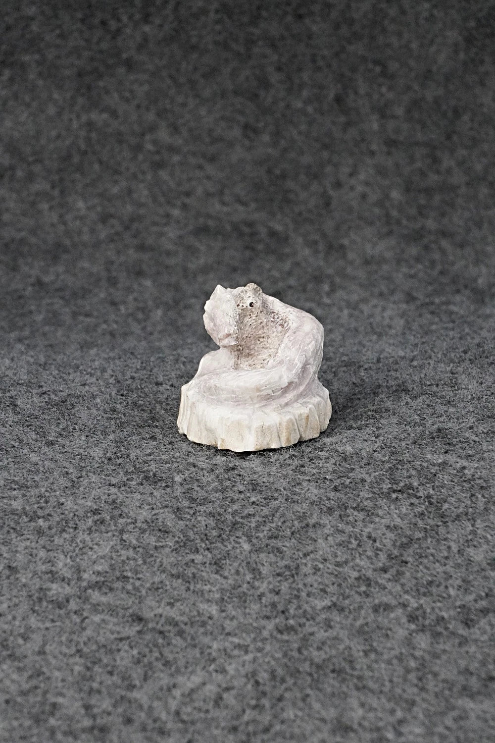 Fox Zuni Fetish Carving - Chris Peina