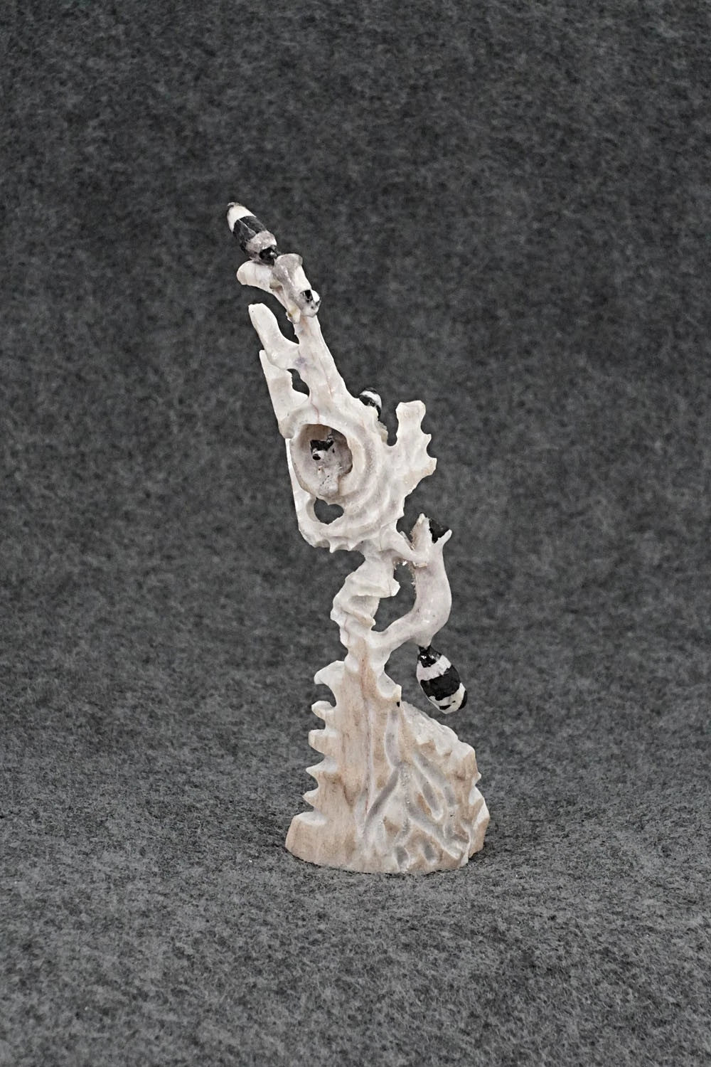 Raccoon Zuni Fetish Carving - Ruben Najera