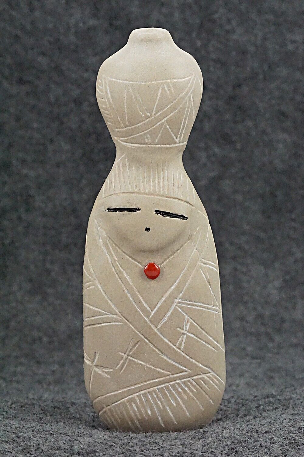 Ola Maiden Zuni Fetish Carving - Daniel Chattin