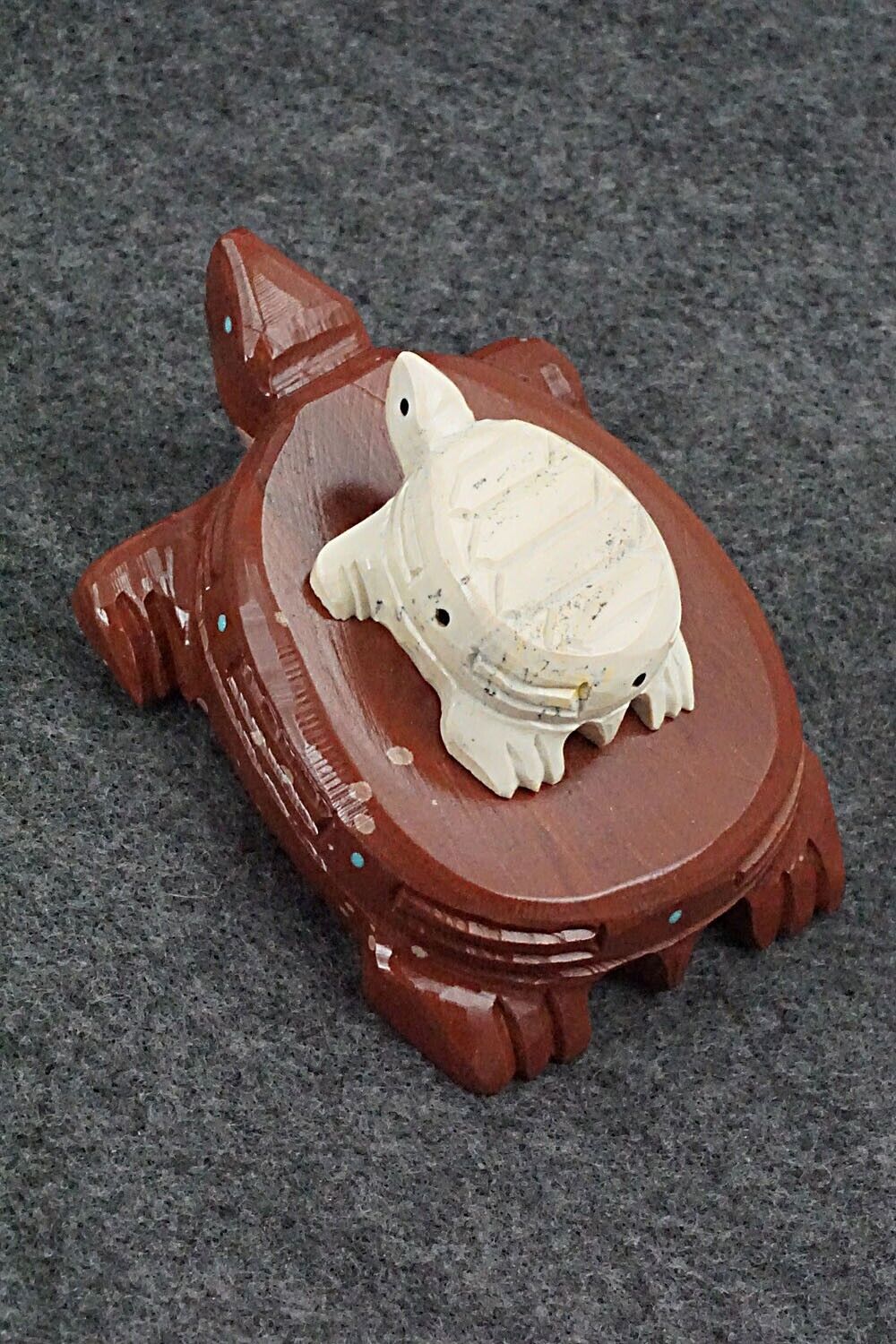 Turtles Zuni Fetish Carving - Jesus Espino