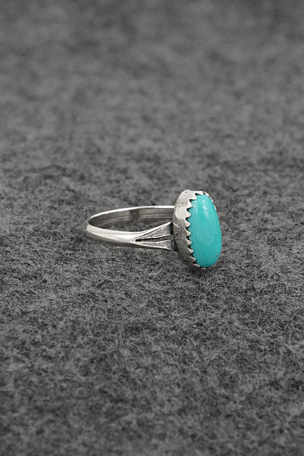 Turquoise & Sterling Silver Ring - Matthew Gordon - Size 6