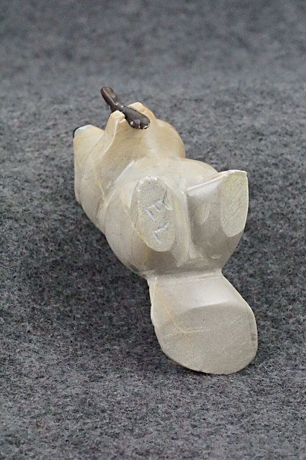 Beaver Zuni Fetish Carving - Enrike Leekya