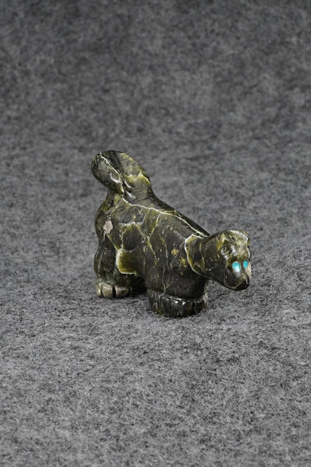 Mountain Lion Zuni Fetish Carving - Jeffrey Yuni