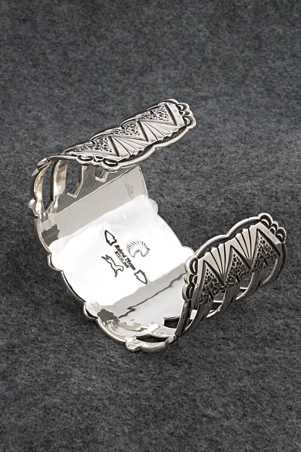 Turquoise & Sterling Silver Bracelet - Roland Dixson