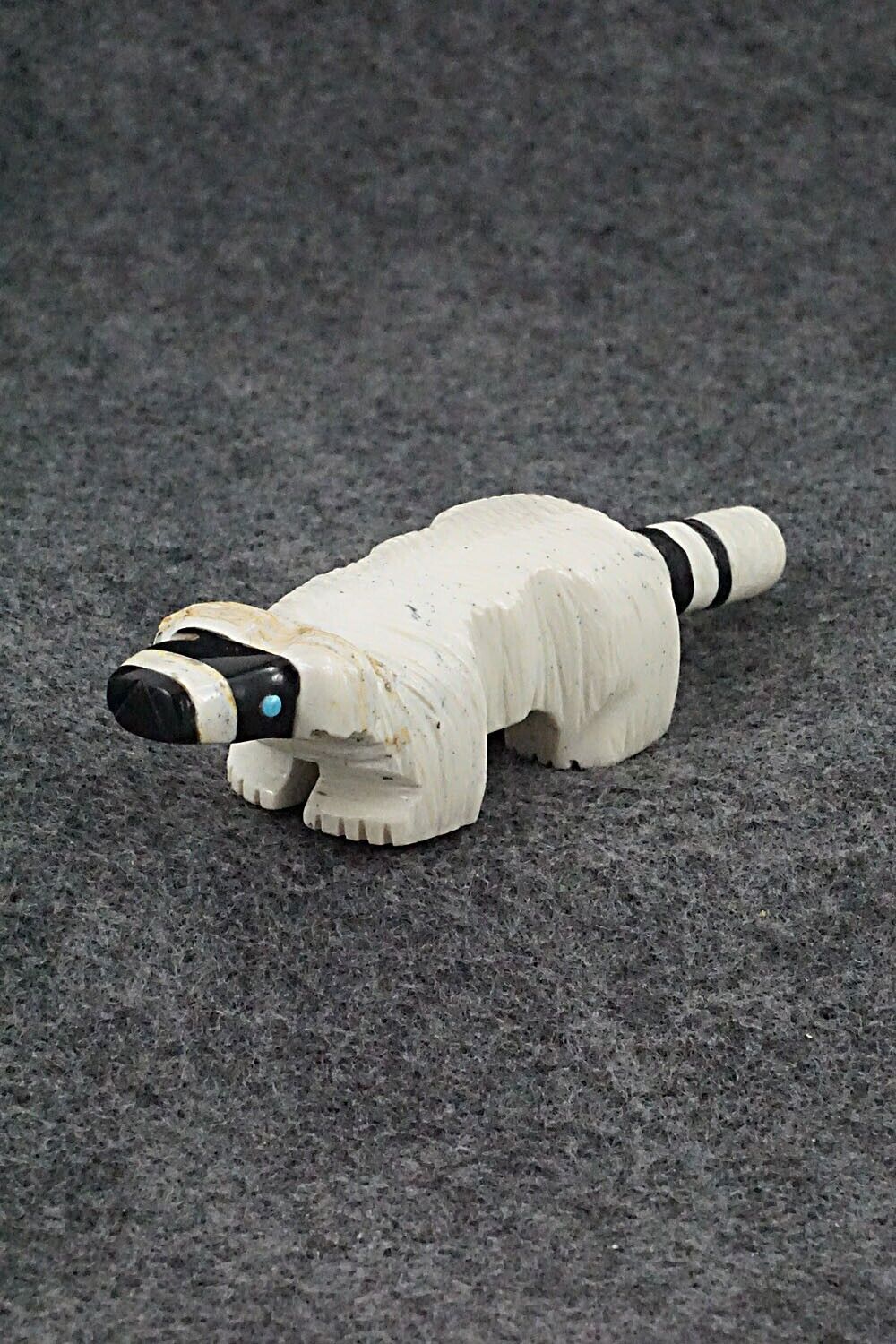 Raccoon Zuni Fetish Carving - Susette Lementino