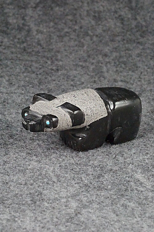 Bear Zuni Fetish Carving - Reynold Lunasee