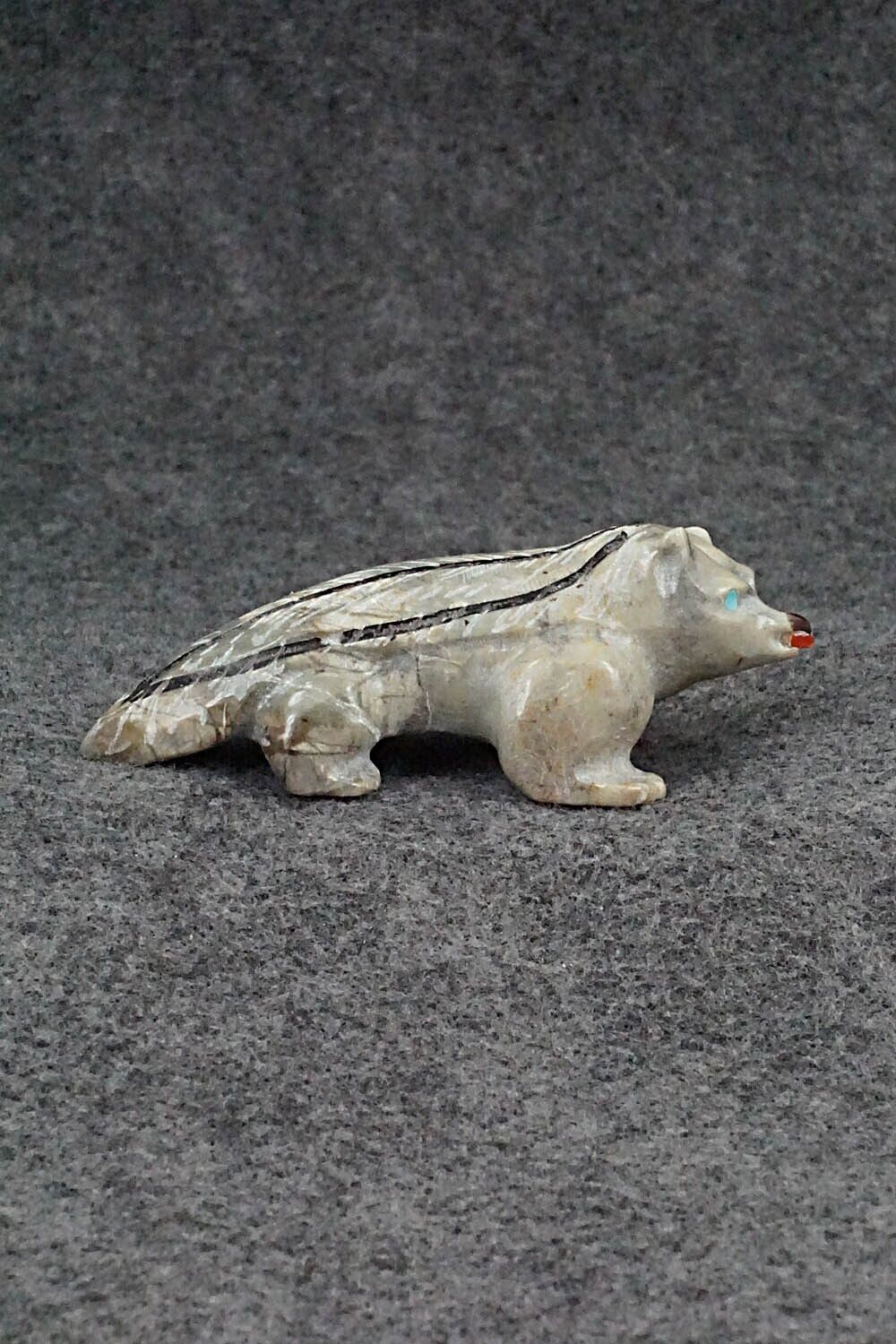 Badger Zuni Fetish Carving - Freddie Leekya