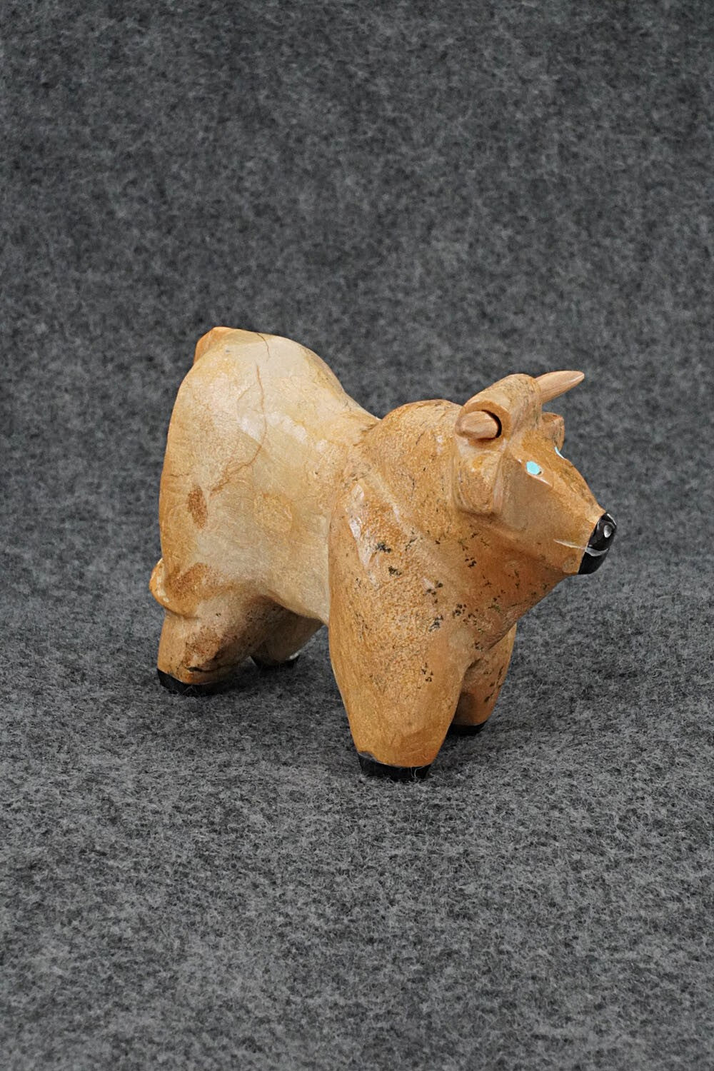 Bull Zuni Fetish Carving - Freddie Leekya