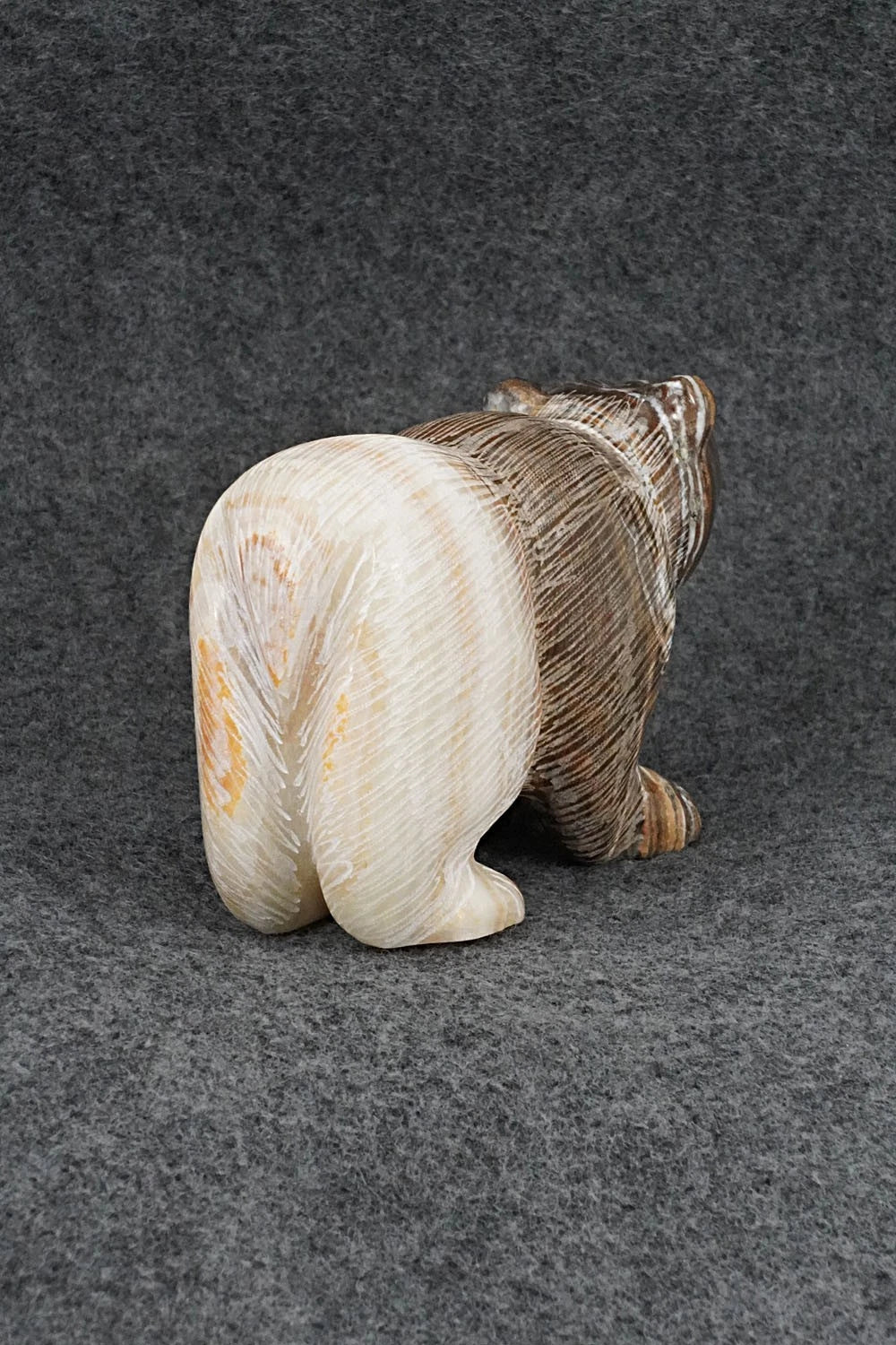 Bear Zuni Fetish Carving - Nelson Yatsattie