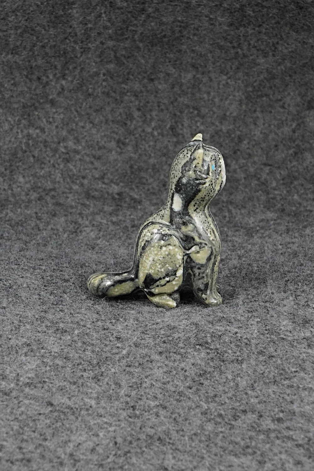 Cat Zuni Fetish Carving - Rosella Soseeah