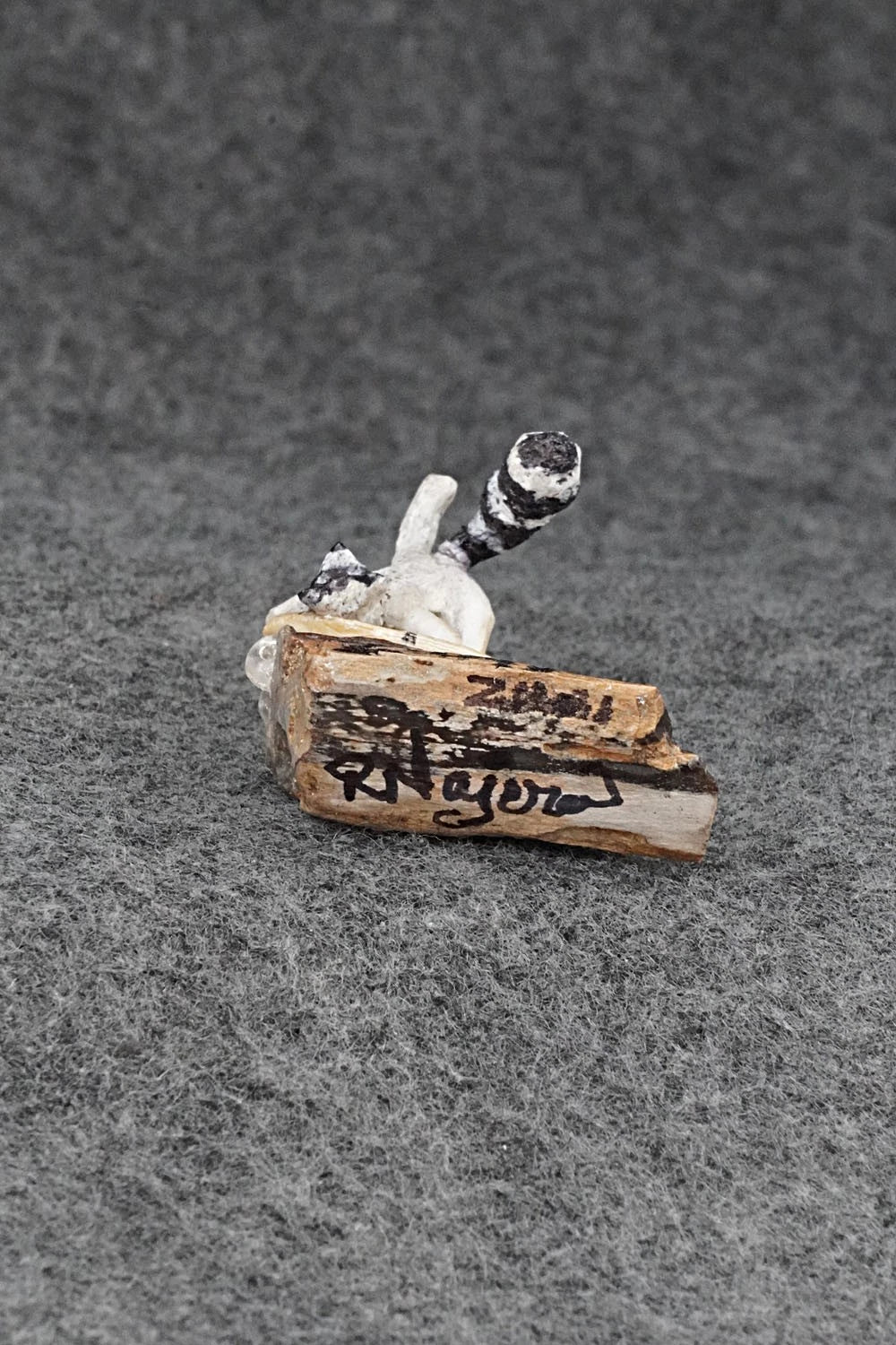 Raccoon Zuni Fetish Carving - Ruben Najera