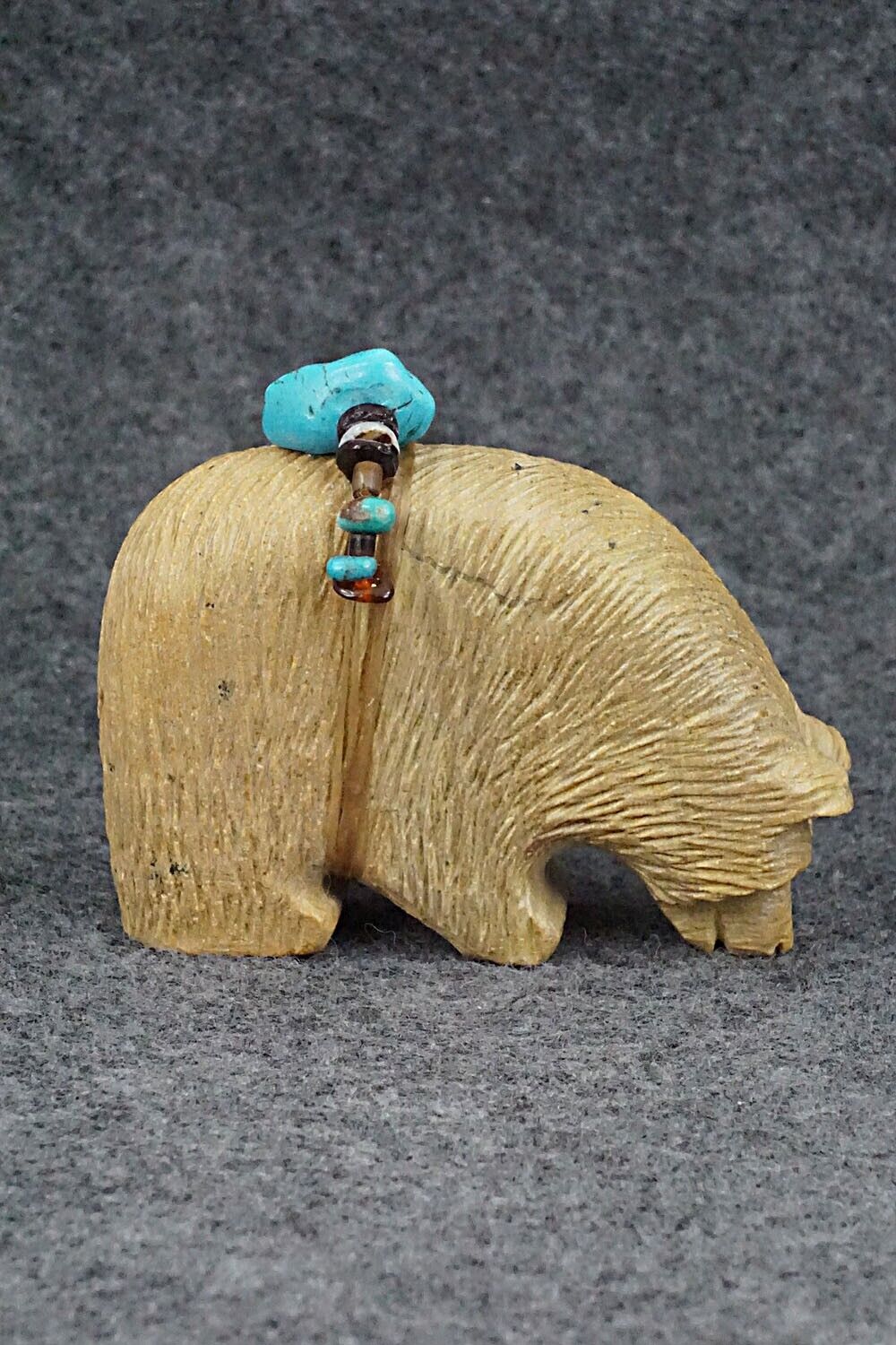 Bear Zuni Fetish Carving - Douglas Martza