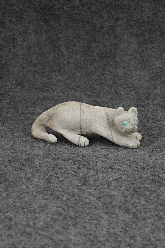 Mountain Lion Zuni Fetish Carving - Wilfred Cheama