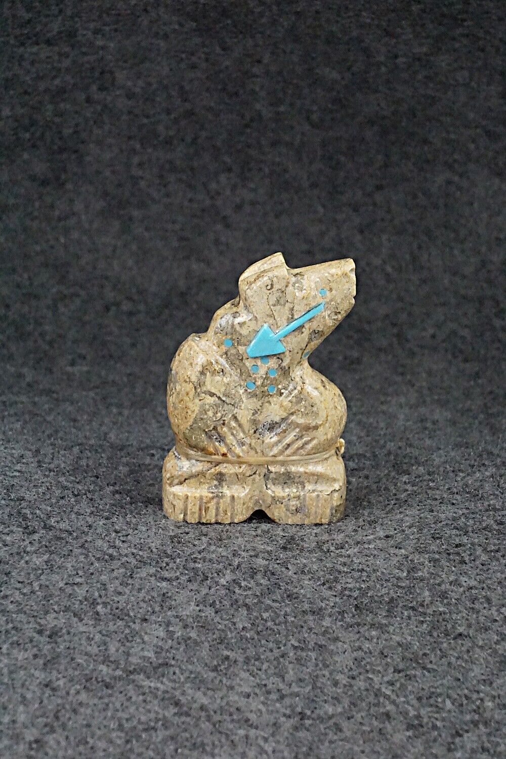 Bear Zuni Fetish Carving - Bennie Bacy