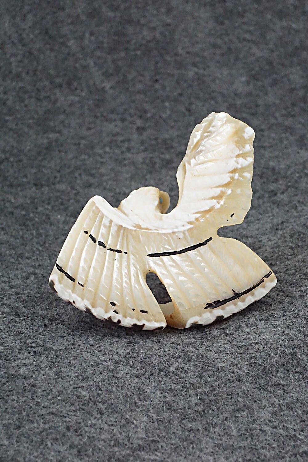 Eagle Zuni Fetish Carving - Wilfred Cheama