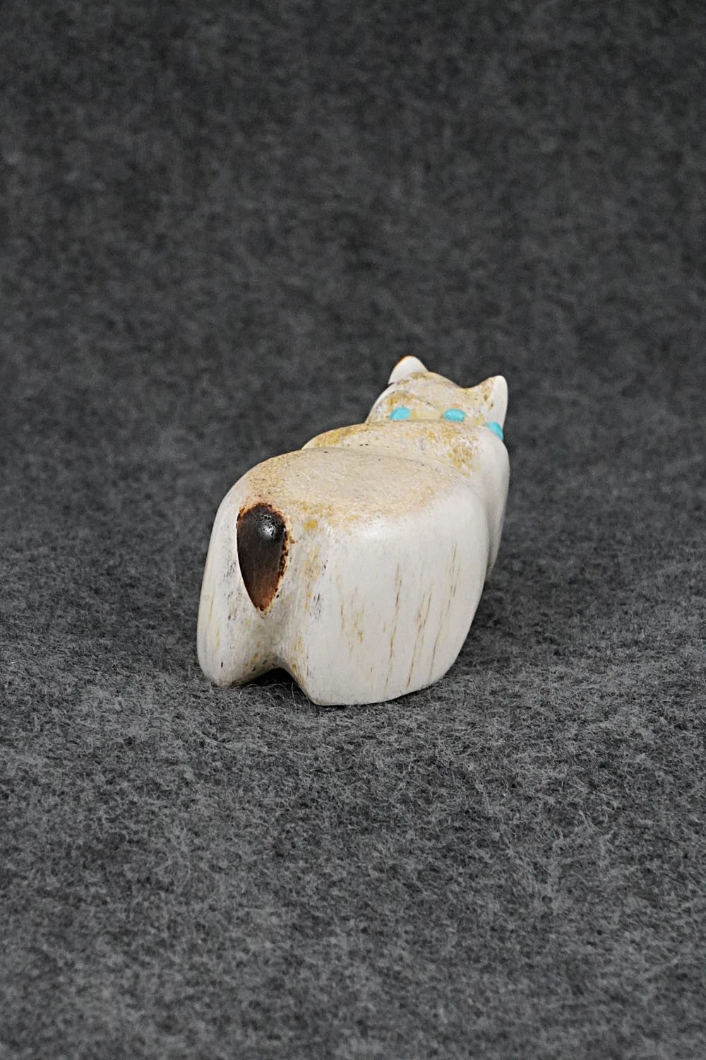 Bear Zuni Fetish Carving - Claudia Peina