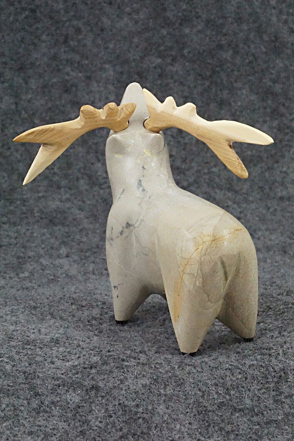 Elk Zuni Fetish Carving - Enrike Leekya