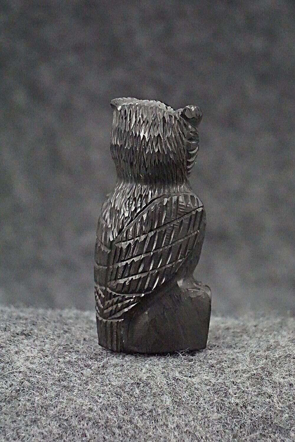Owl Zuni Fetish Carving - Chris Peina