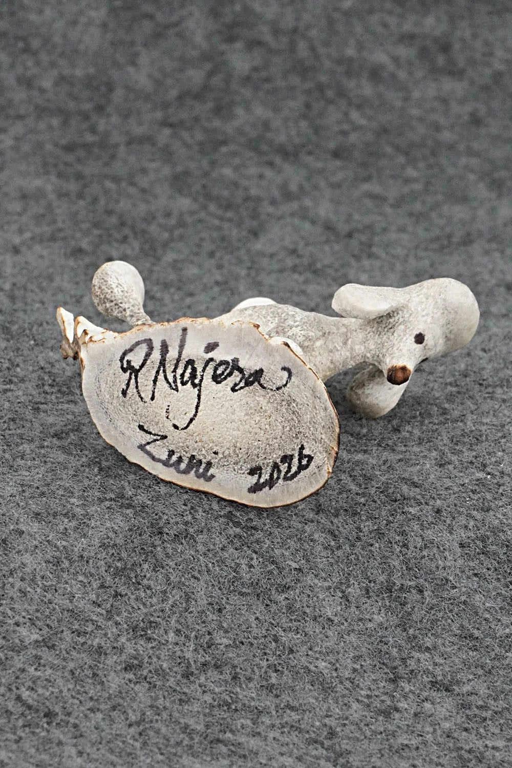 Dog Zuni Fetish Carving - Ruben Najera