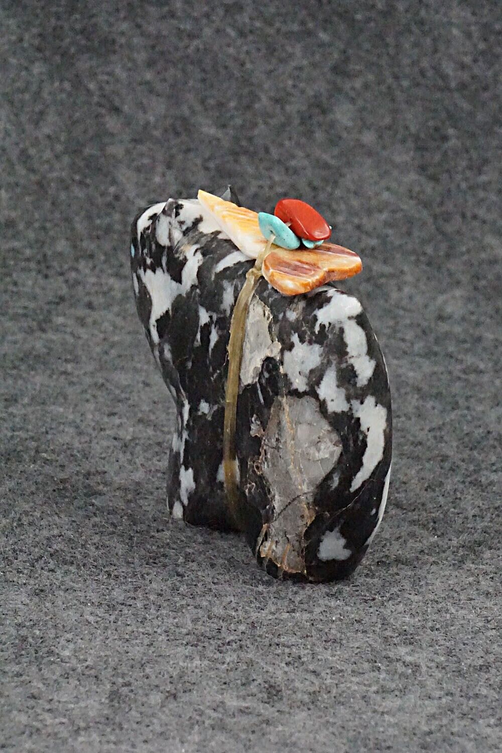 Bobcat Zuni Fetish Carving - Daphne Quam