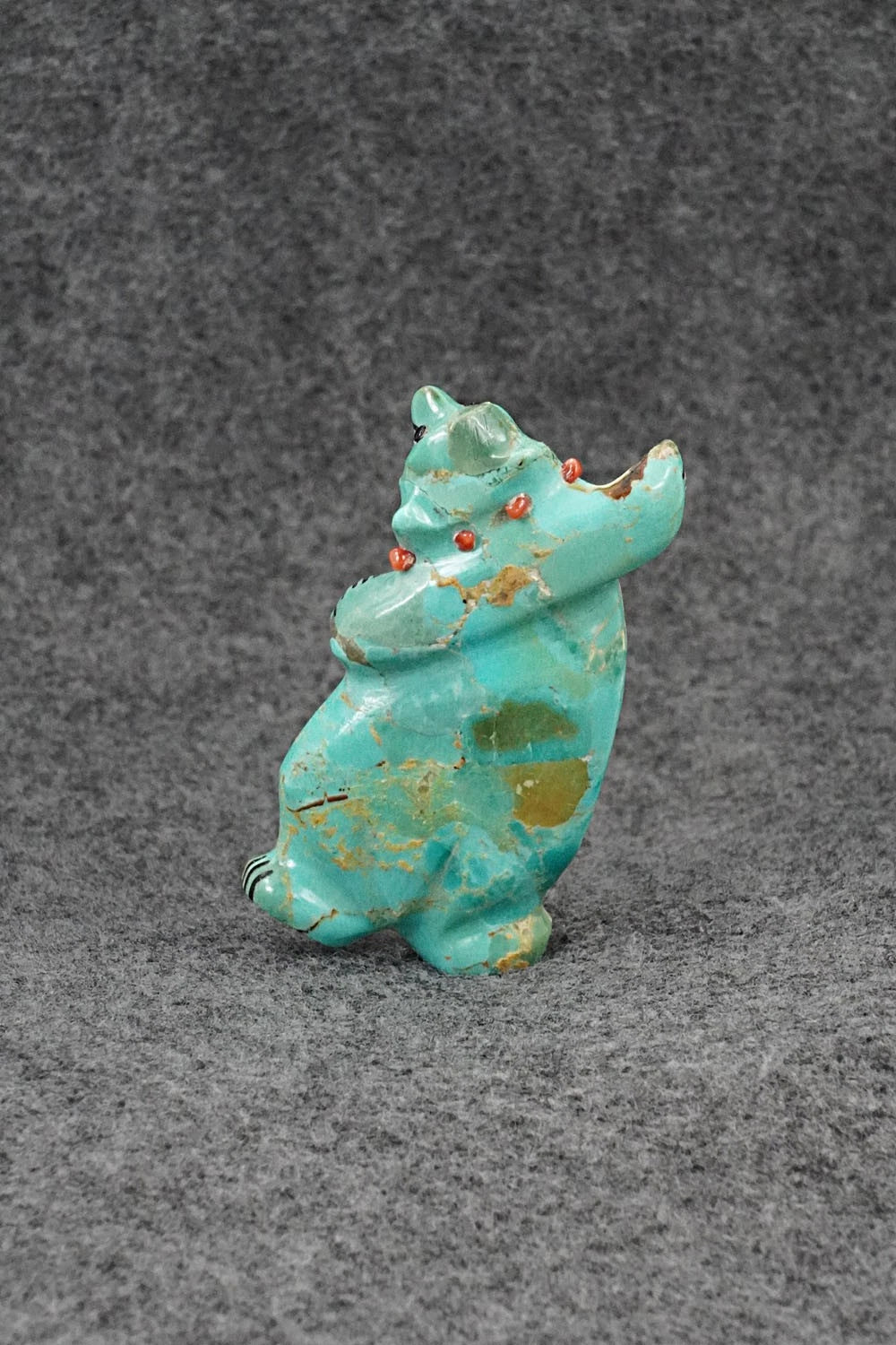 Bear Zuni Fetish Carving - Claudia Peina