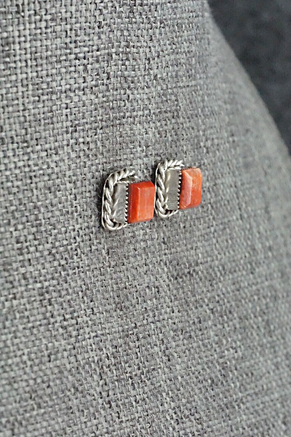 Spiny Oyster & Sterling Silver Earrings - Leander Cachini
