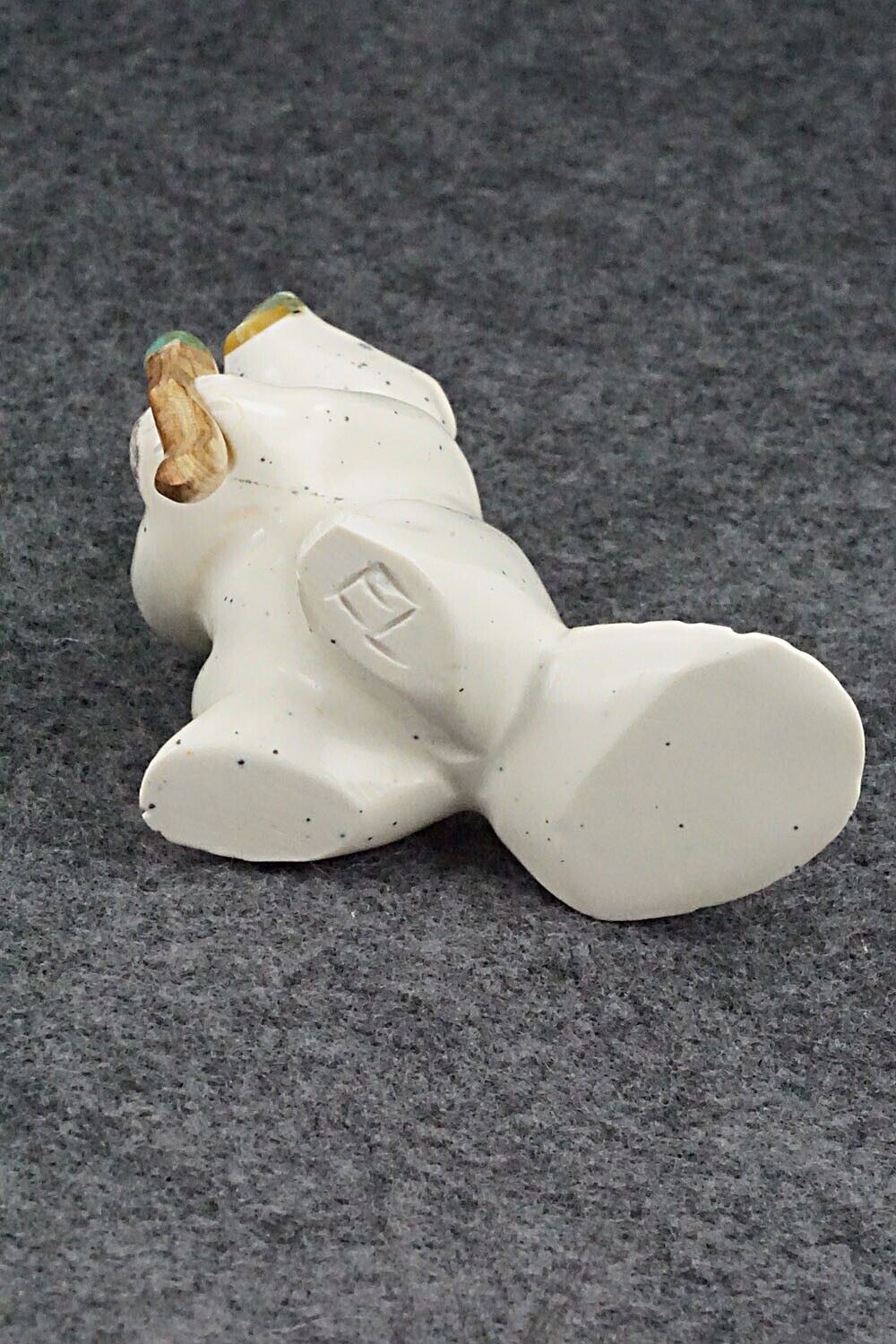 Beaver with Stick Zuni Fetish Carving - Enrike Leekya