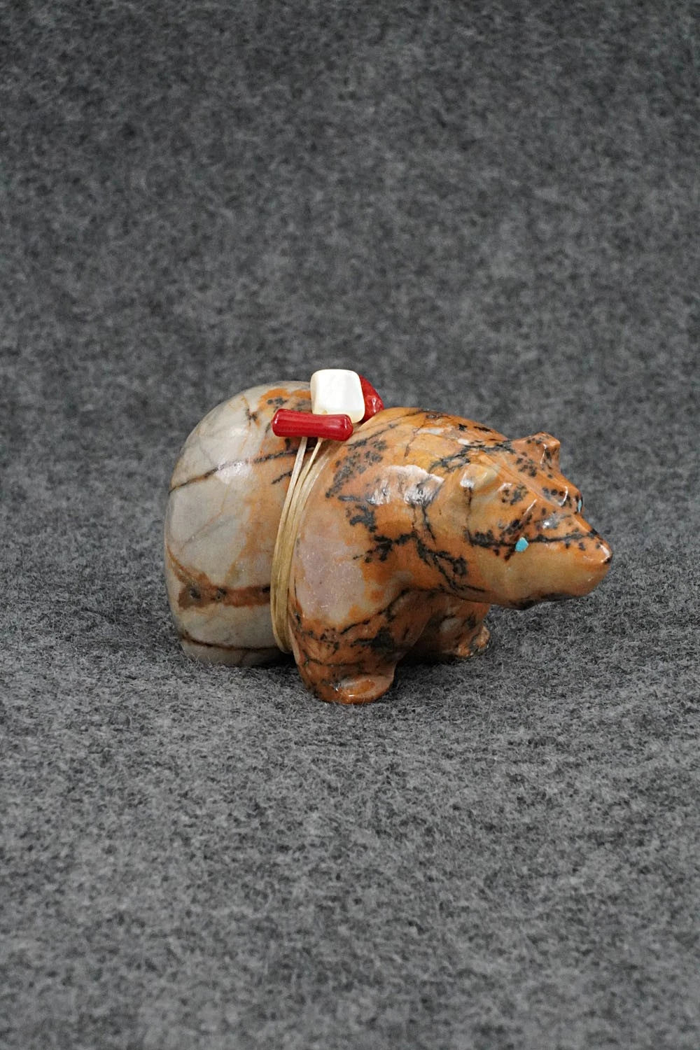 Bear Zuni Fetish Carving - Farlan & Paulette Quam