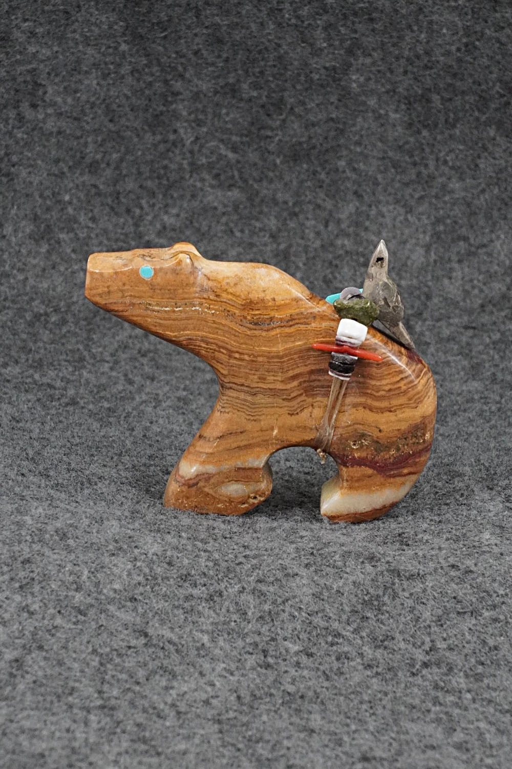 Bear Zuni Fetish Carving - Fernando Laiwakete