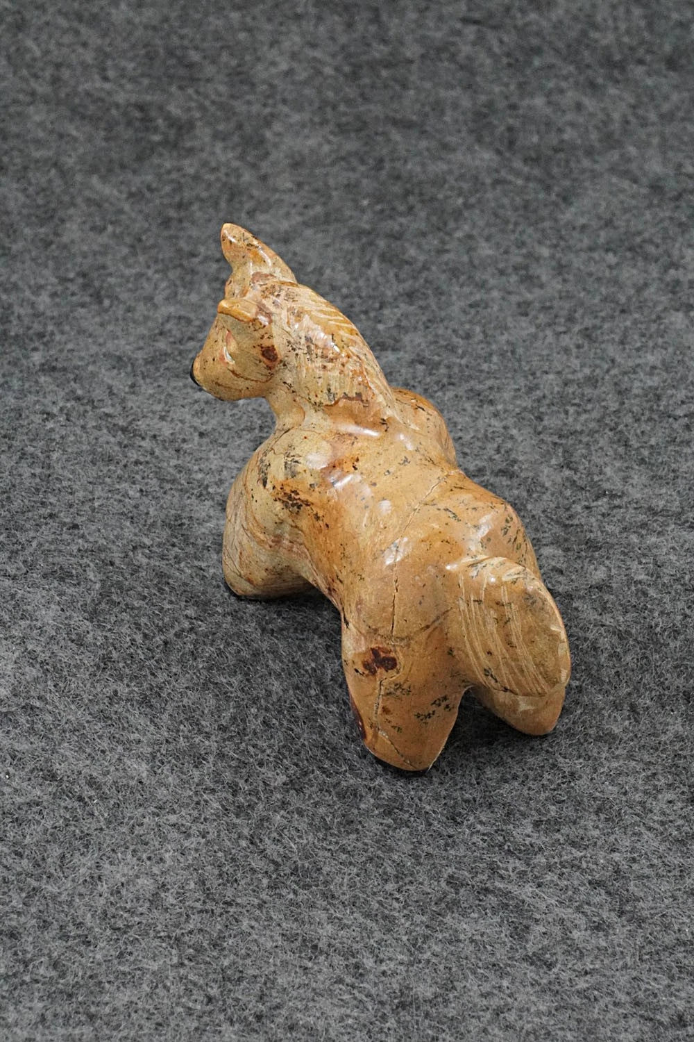 Horse Zuni Fetish Carving - Freddie Leekya