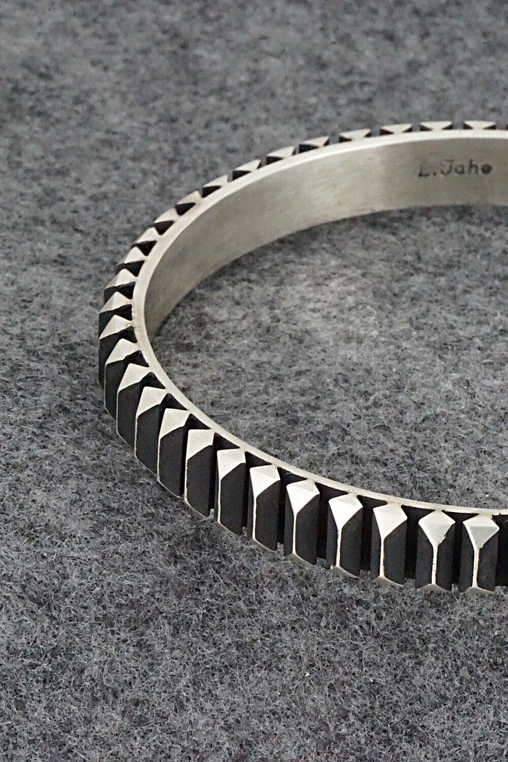 Sterling Silver Bangle Bracelet - Leander Tahe