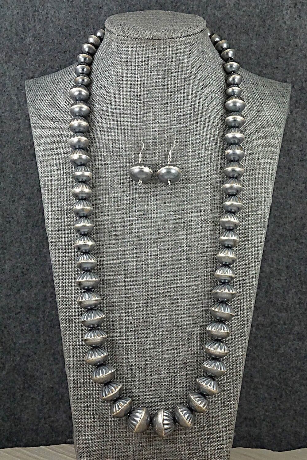 Navajo Pearl Sterling Silver Necklace Set - Virginia Tso