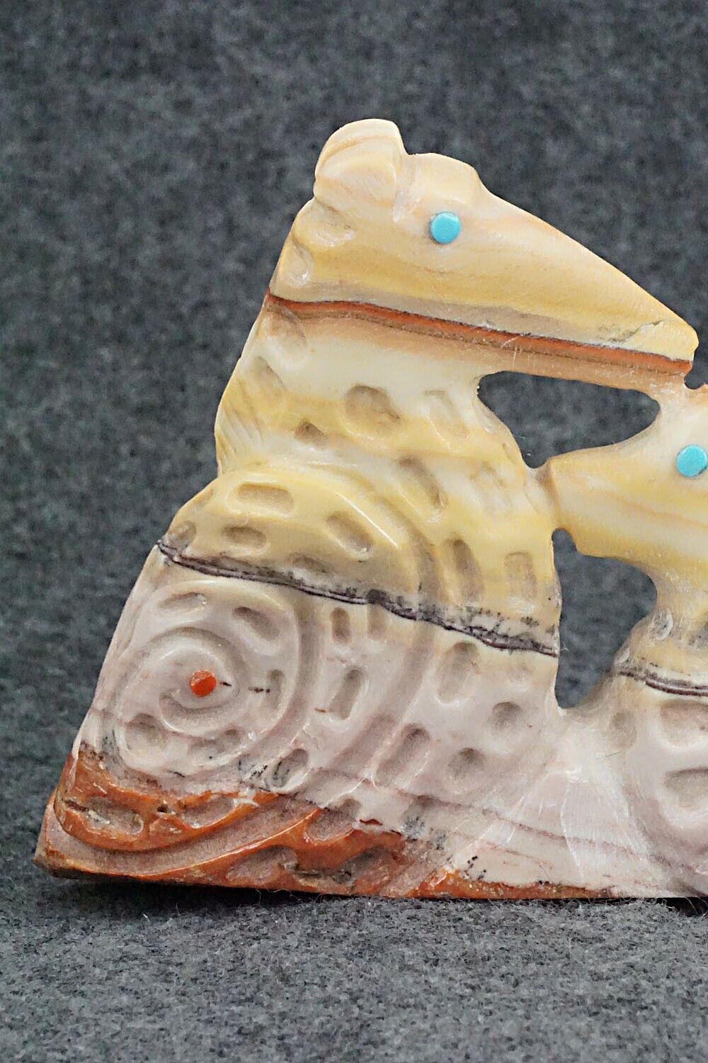 Seahorses Zuni Fetish Carving - Carlton Kaamasee