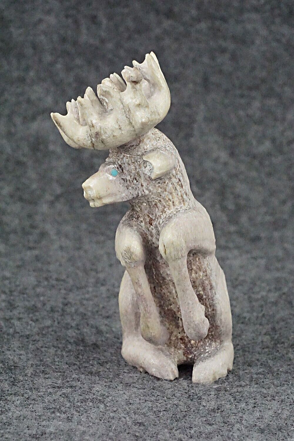 Deer Zuni Fetish Carving - Maxx Laate