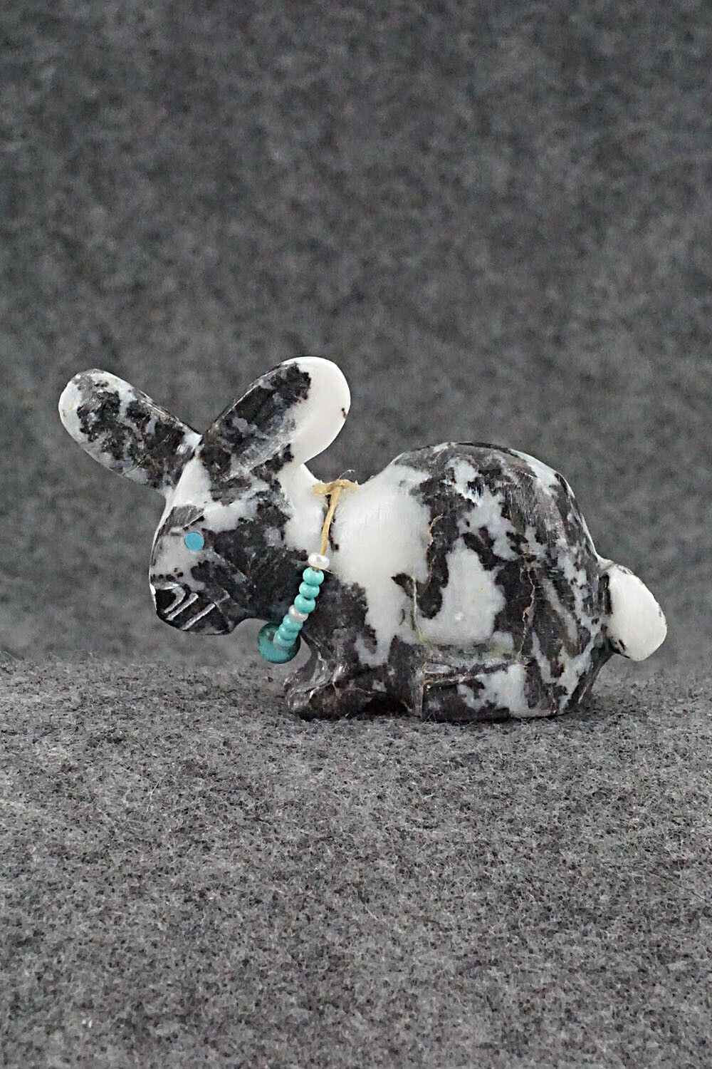 Jack Rabbit Zuni Fetish Carving - Andres Lementino