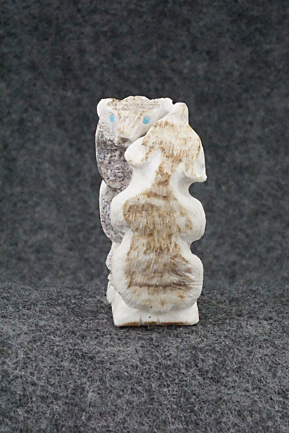Bear Zuni Fetish Carving - Chris Peina