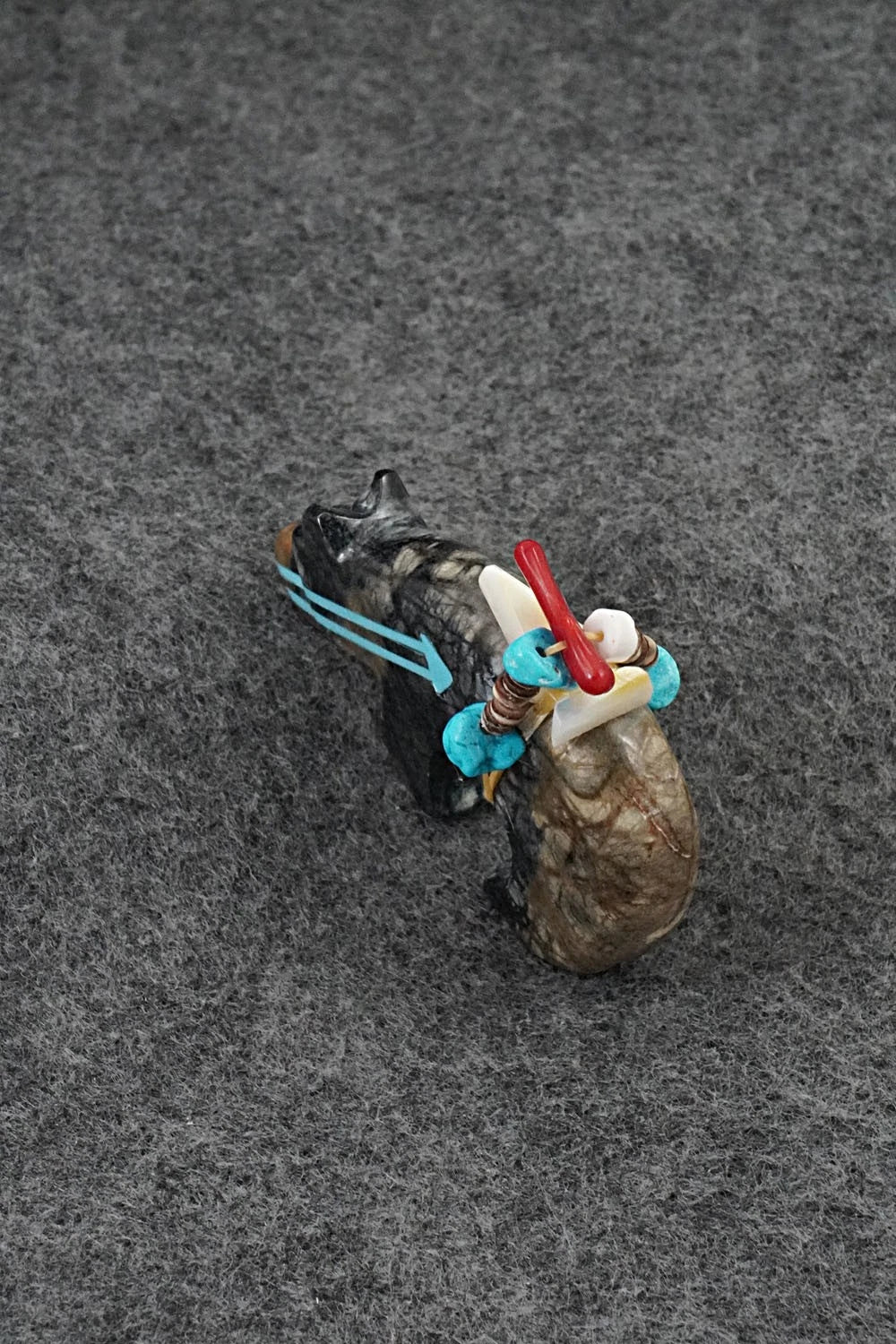 Bear Zuni Fetish Carving - Rodney Laiwakete