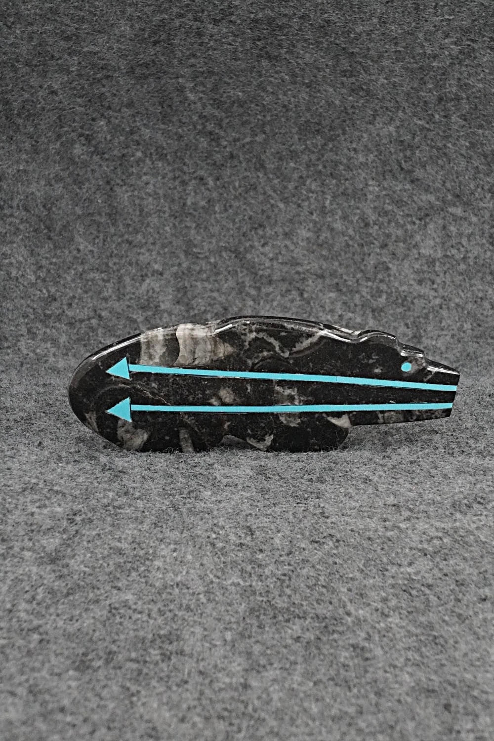 Bear Zuni Fetish Carving - Bernard Laiwakete