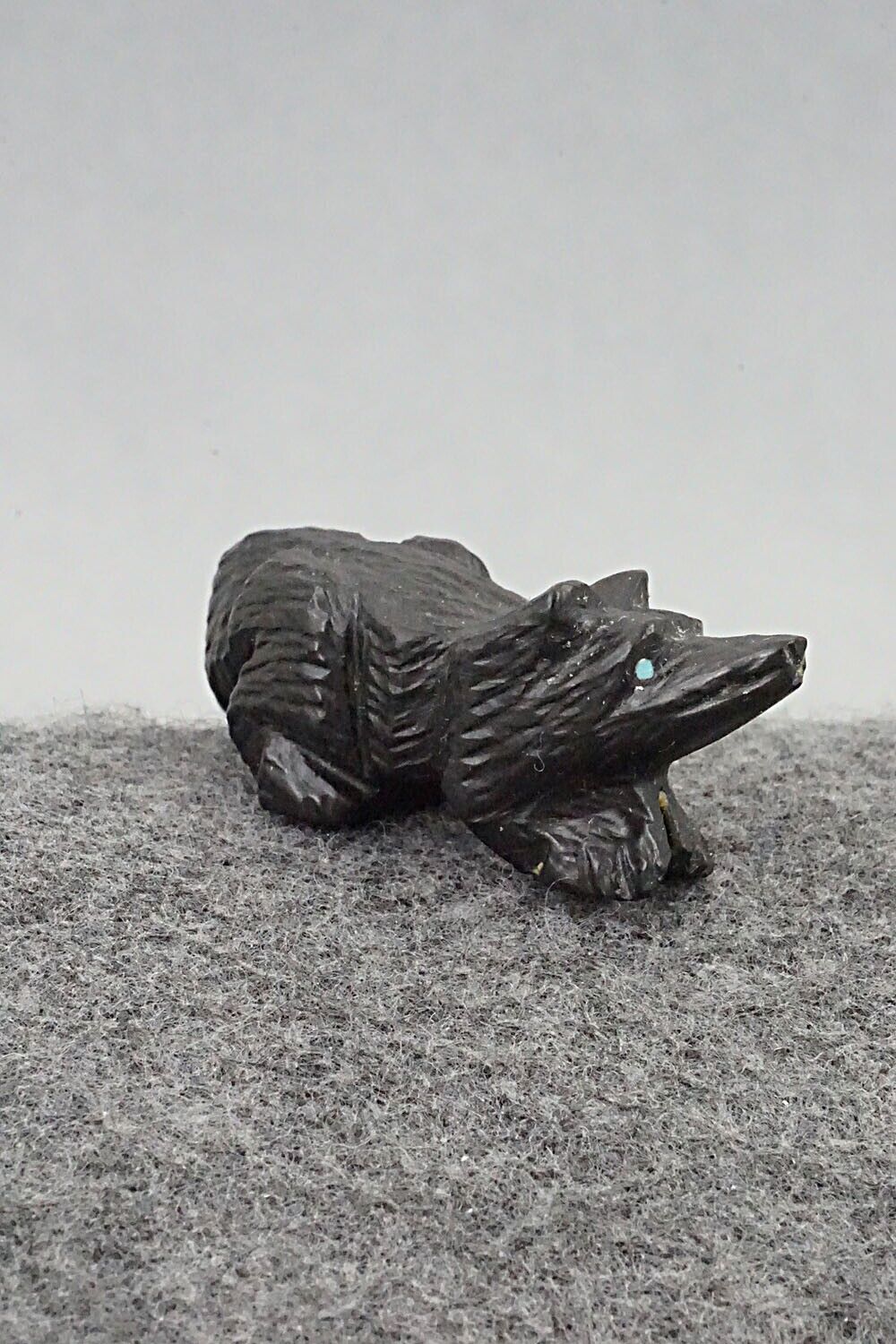 Wolf Zuni Fetish Carving - Tony Mackel