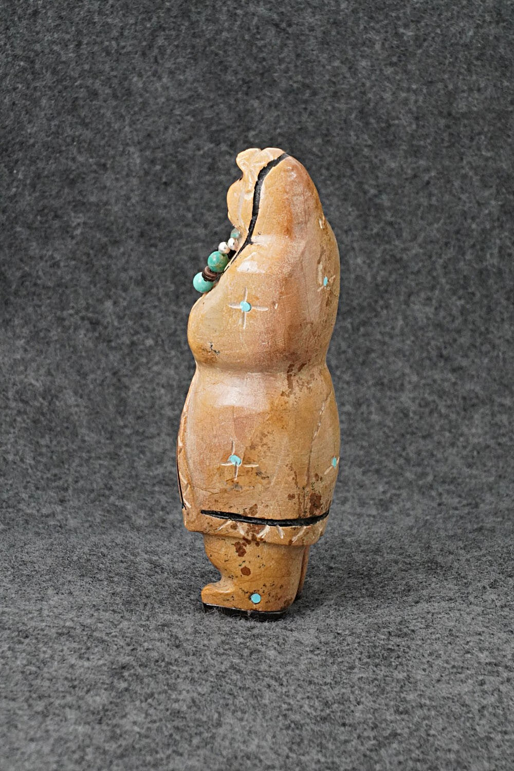 Zuni Woman Zuni Fetish Carving - Freddie Leekya