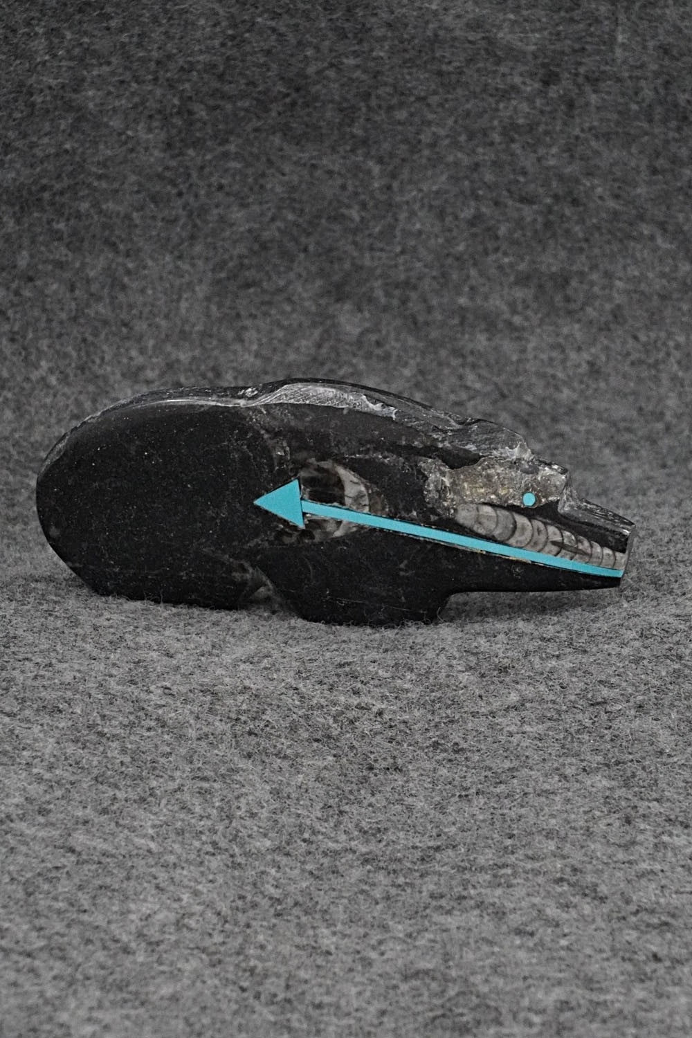 Bear Zuni Fetish Carving - Bernard Laiwakete